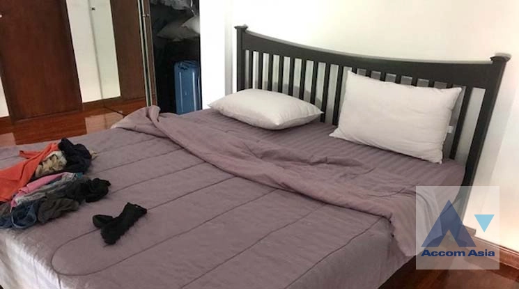 4  3 br Apartment for rent and sale in Sathorn ,Bangkok BTS Surasak at Central Area of Sathon A Short Walk to BTS Surasak 25945