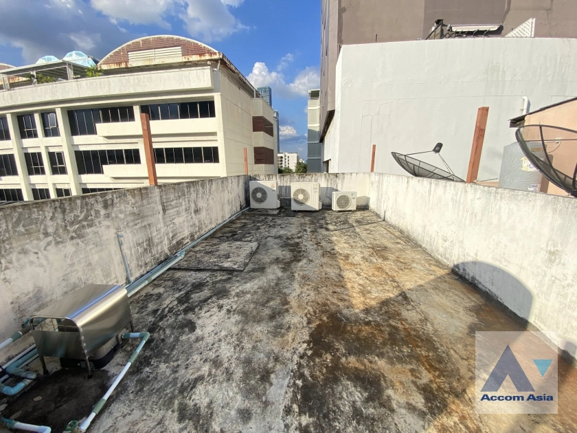 14  3 br Townhouse For Rent in Ploenchit ,Bangkok BTS National Stadium AA45215