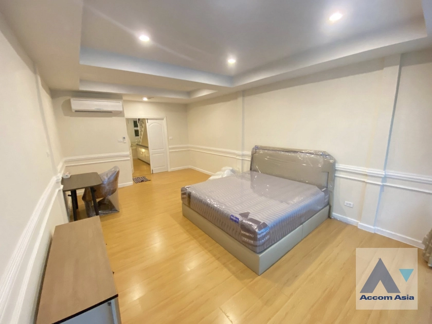 7  3 br Townhouse For Rent in Ploenchit ,Bangkok BTS National Stadium AA45215