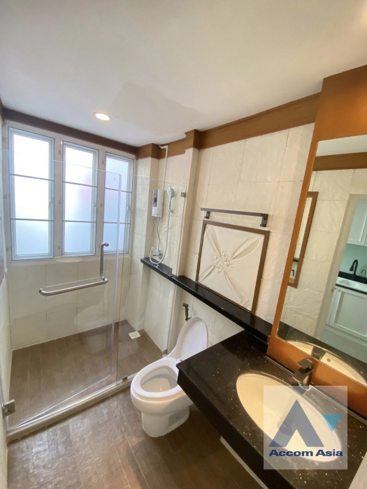 10  3 br Townhouse For Rent in Ploenchit ,Bangkok BTS National Stadium AA45215