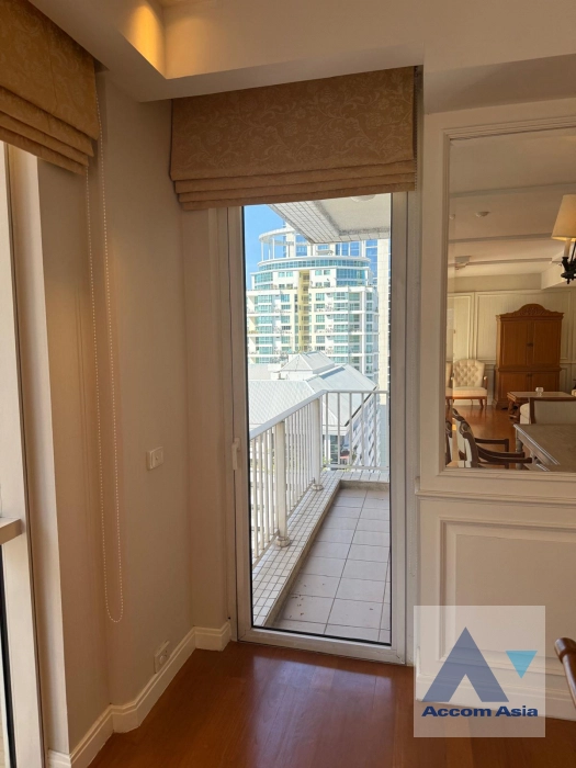 4  2 br Condominium For Sale in Ploenchit ,Bangkok BTS Chitlom at Langsuan Ville AA45221