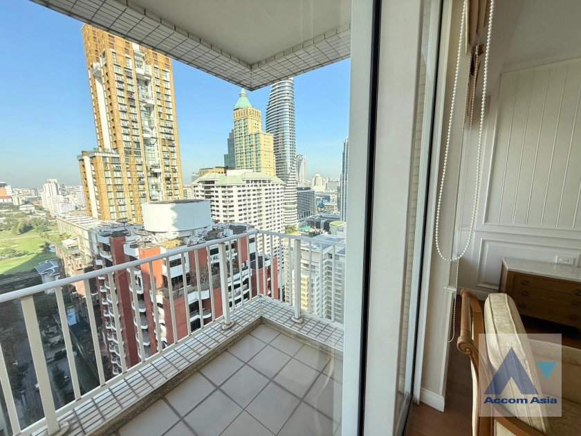 unit 2 Bedrooms  Condominium For Sale in Ploenchit, Bangkok  near BTS Chitlom (AA45221)