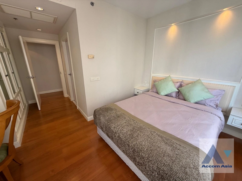 12  2 br Condominium For Sale in Ploenchit ,Bangkok BTS Chitlom at Langsuan Ville AA45221