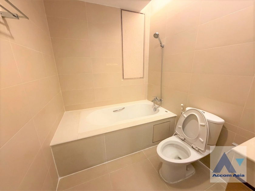 10  3 br Apartment For Rent in Sukhumvit ,Bangkok BTS Phrom Phong at High-Rise Residence Unit Size from 197 Sqm, Ideal for Families AA45222