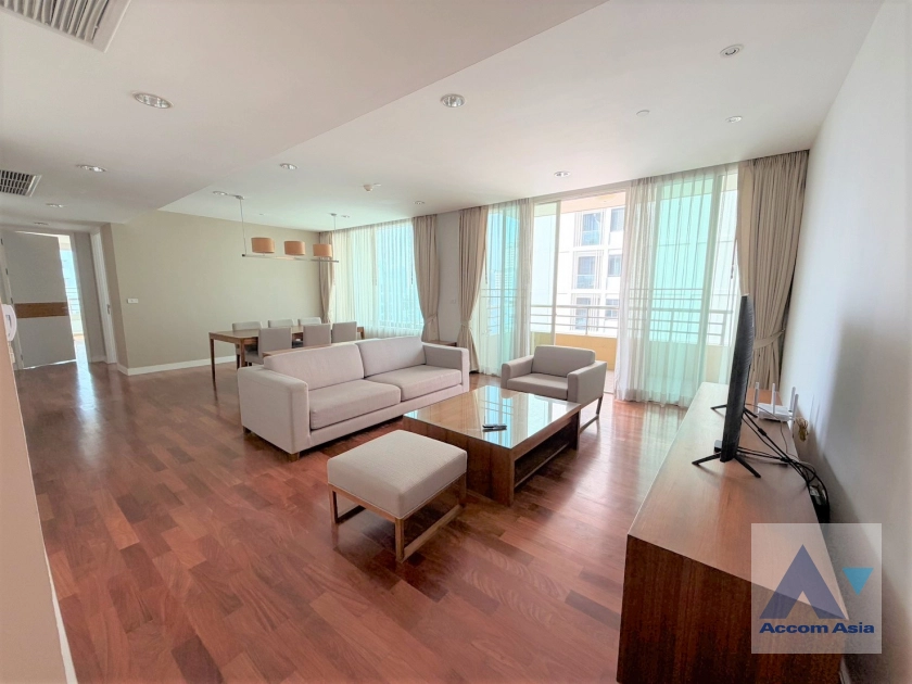  High-Rise Residence Unit Size from 197 Sqm, Ideal for Families Apartment  3 Bedroom for Rent BTS Phrom Phong in Sukhumvit Bangkok