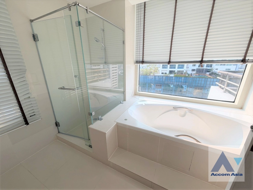 11  3 br Apartment For Rent in Sukhumvit ,Bangkok BTS Phrom Phong at High-Rise Residence Unit Size from 197 Sqm, Ideal for Families AA45222