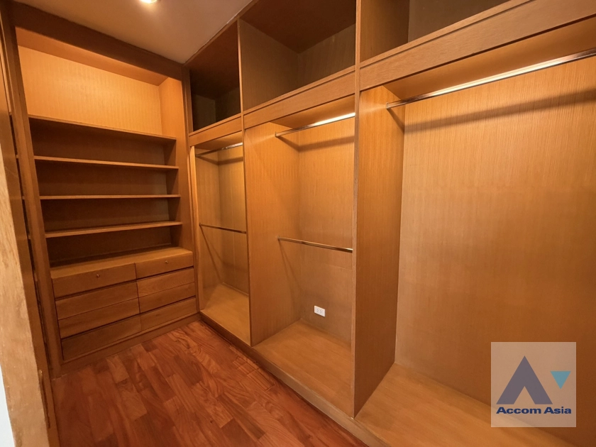 8  3 br Apartment For Rent in Sukhumvit ,Bangkok BTS Phrom Phong at High-Rise Residence Unit Size from 197 Sqm, Ideal for Families AA45222