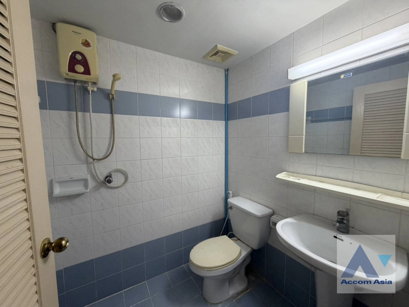 13  3 br Condominium For Sale in Sukhumvit ,Bangkok BTS Phrom Phong at Royal Castle Sukhumvit 39 AA45225