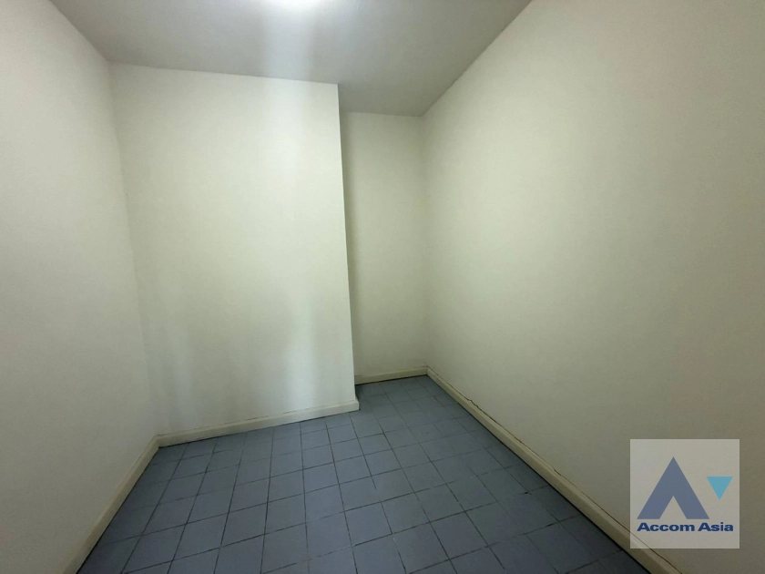 11  3 br Condominium For Sale in Sukhumvit ,Bangkok BTS Phrom Phong at Royal Castle Sukhumvit 39 AA45225