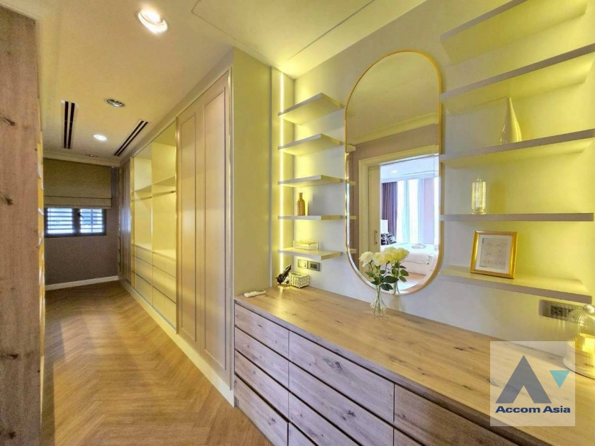 5  4 br Townhouse for rent and sale in Sukhumvit ,Bangkok BTS Thong Lo at 749 Residence AA45228