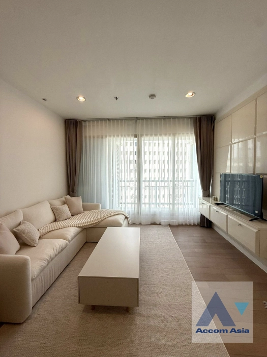 Fully Furnished, Corner Unit | The Address Chidlom Condominium  1 Bedroom for Sale & Rent BTS Chitlom in Ploenchit Bangkok