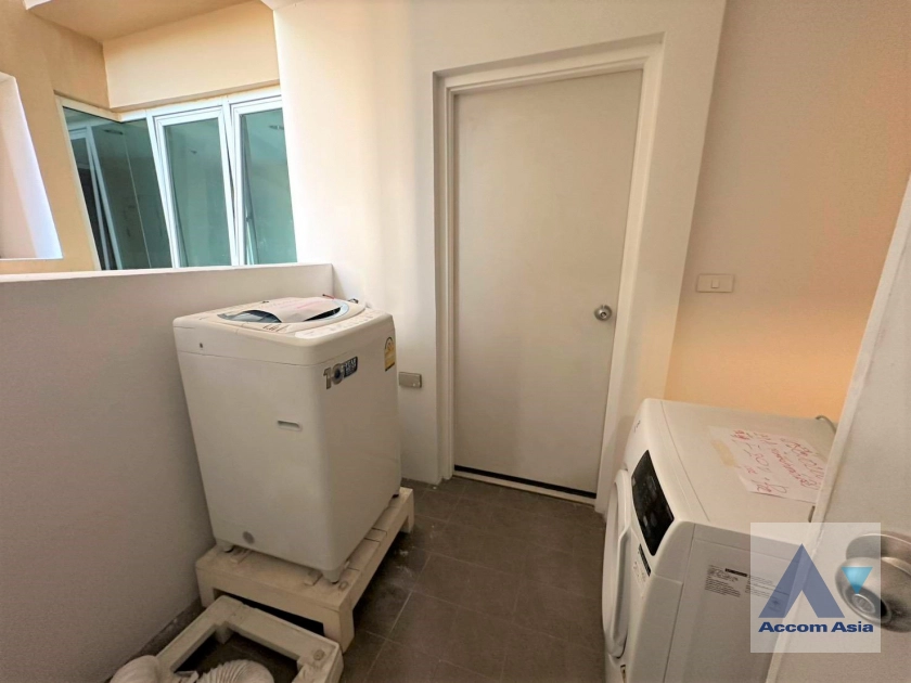 20  3 br Apartment for rent and sale in Sukhumvit ,Bangkok BTS Phrom Phong at High-Rise Residence Unit Size from 197 Sqm, Ideal for Families AA45237