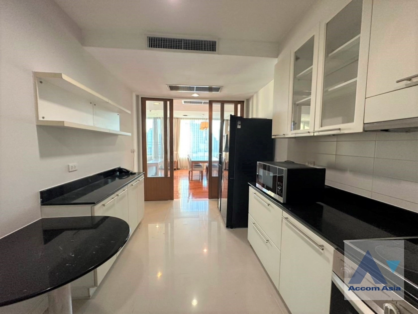 5  3 br Apartment for rent and sale in Sukhumvit ,Bangkok BTS Phrom Phong at High-Rise Residence Unit Size from 197 Sqm, Ideal for Families AA45237