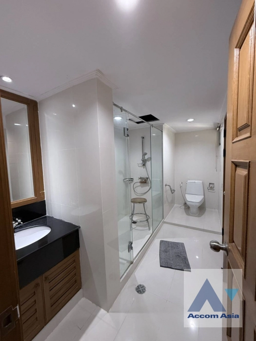 8  3 br Apartment for rent and sale in Sukhumvit ,Bangkok BTS Phrom Phong at High quality of living AA45240