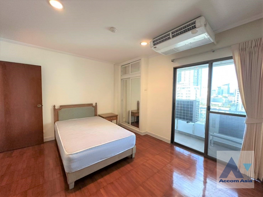 13  3 br Apartment for rent and sale in Sukhumvit ,Bangkok BTS Phrom Phong at Greenery garden and privacy AA45242