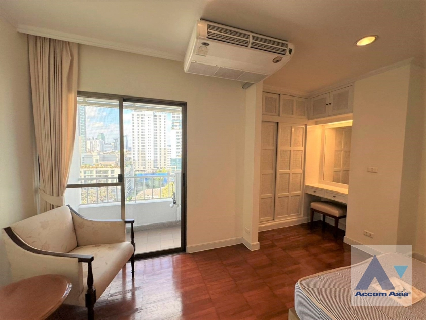 11  3 br Apartment for rent and sale in Sukhumvit ,Bangkok BTS Phrom Phong at Greenery garden and privacy AA45242
