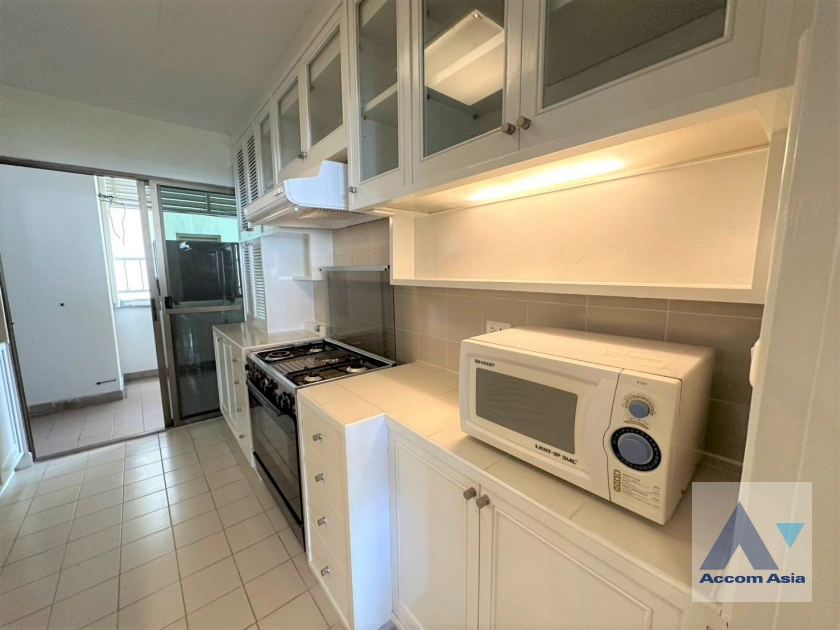 8  3 br Apartment for rent and sale in Sukhumvit ,Bangkok BTS Phrom Phong at Greenery garden and privacy AA45242