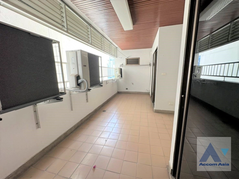 18  3 br Apartment for rent and sale in Sukhumvit ,Bangkok BTS Phrom Phong at Greenery garden and privacy AA45242