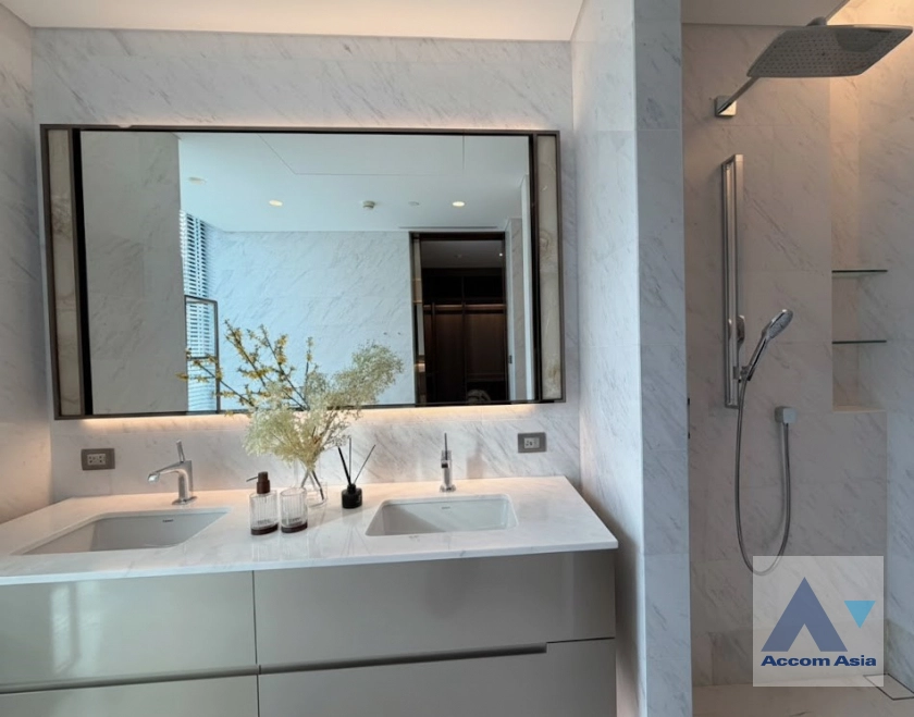 20  2 br Condominium For Rent in Ploenchit ,Bangkok BTS Chitlom at The Residences at Sindhorn Kempinski Hotel Bangkok AA45246