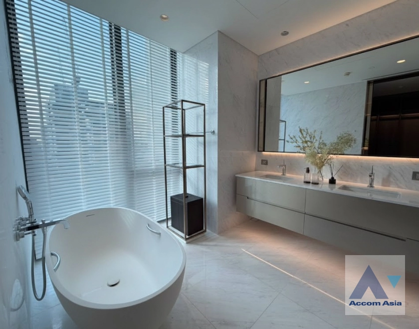 19  2 br Condominium For Rent in Ploenchit ,Bangkok BTS Chitlom at The Residences at Sindhorn Kempinski Hotel Bangkok AA45246