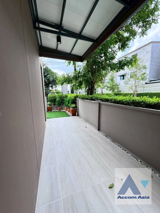 14  3 br Townhouse For Rent in Krungthep Kreetha ,Bangkok  at Newly modern style living place AA45252