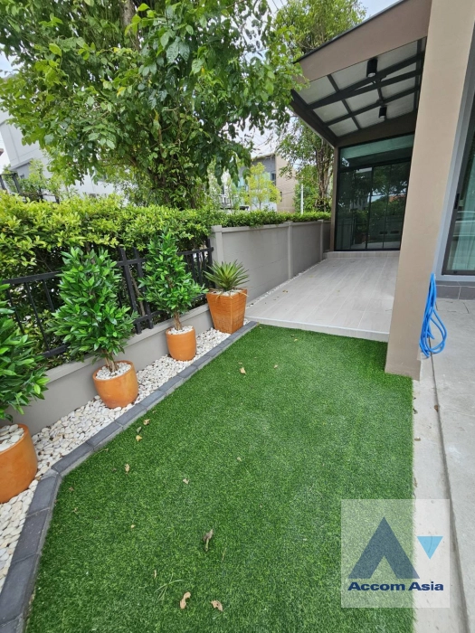 15  3 br Townhouse For Rent in Krungthep Kreetha ,Bangkok  at Newly modern style living place AA45252