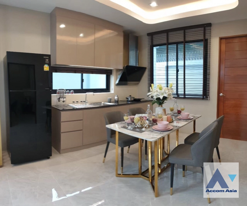 6  3 br House For Rent in Phaholyothin ,Bangkok  at Diamond Ville Chokchai 4 AA45253