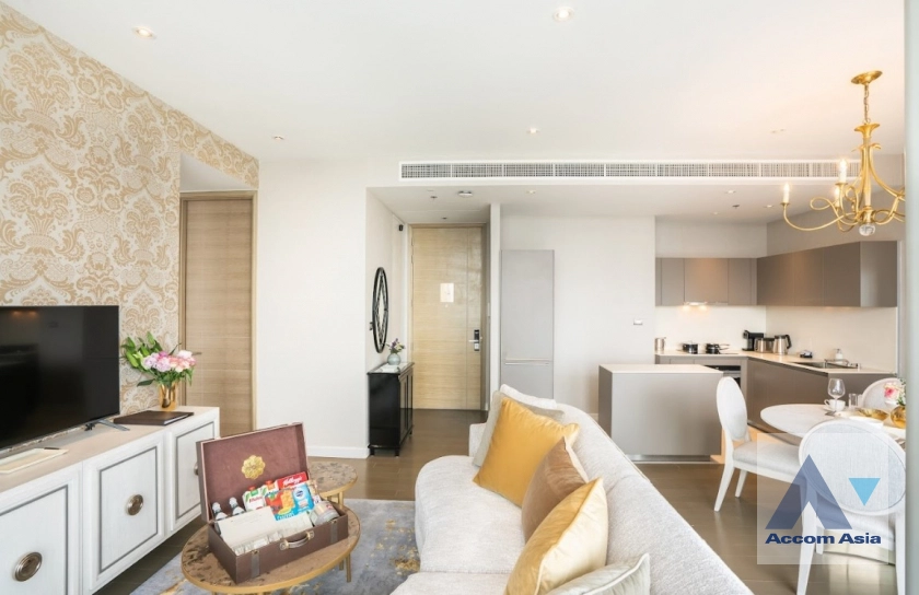 4  2 br Apartment For Rent in Ploenchit ,Bangkok BTS Ratchadamri at Luxury Service Residence AA45254