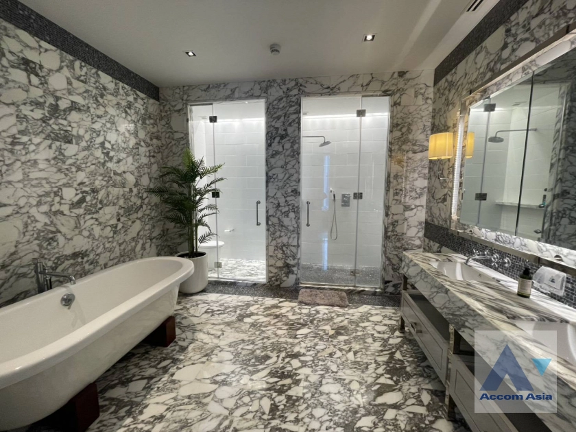 15  2 br Condominium For Rent in Silom ,Bangkok BTS Chong Nonsi at The Ritz Carlton Residences AA45262