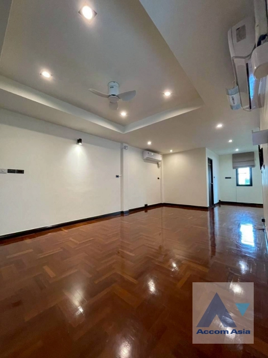 8  3 br Townhouse for rent and sale in Sathorn ,Bangkok BTS Saint Louis AA45264