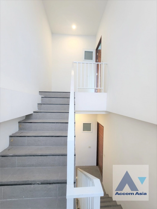  2  2 br Townhouse For Rent in Sukhumvit ,Bangkok  AA45266