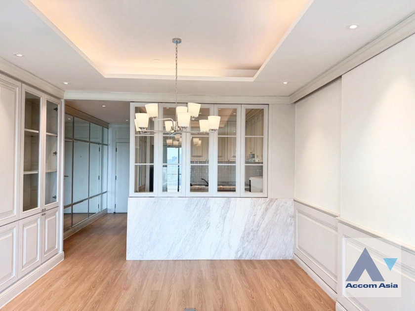 5  1 br Condominium For Sale in Sathorn ,Bangkok MRT Lumphini - BTS Sala Daeng at Sathorn Gardens AA45290