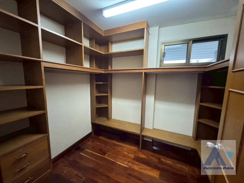 14  3 br House for rent and sale in Sathorn ,Bangkok BTS Saint Louis - BTS Chong Nonsi at Oriental Style House in Compound with Pool AA45297