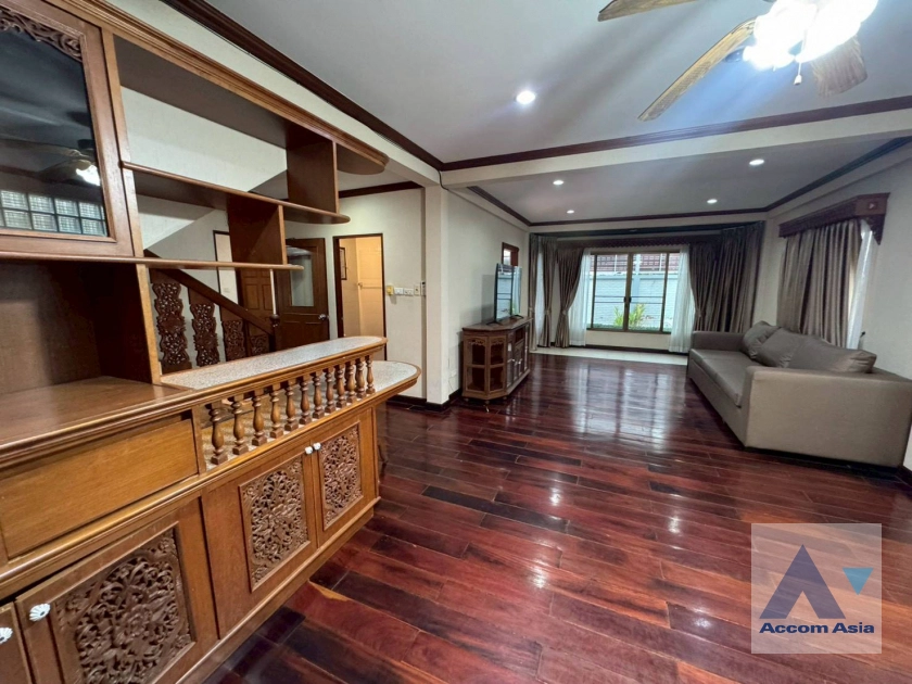  1  3 br House for rent and sale in Sathorn ,Bangkok BTS Saint Louis - BTS Chong Nonsi at Oriental Style House in Compound with Pool AA45297