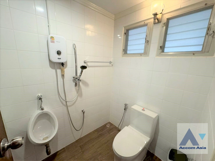 19  3 br House For Rent in Sathorn ,Bangkok BTS Saint Louis - BTS Chong Nonsi at Oriental Style House in Compound with Pool AA45298