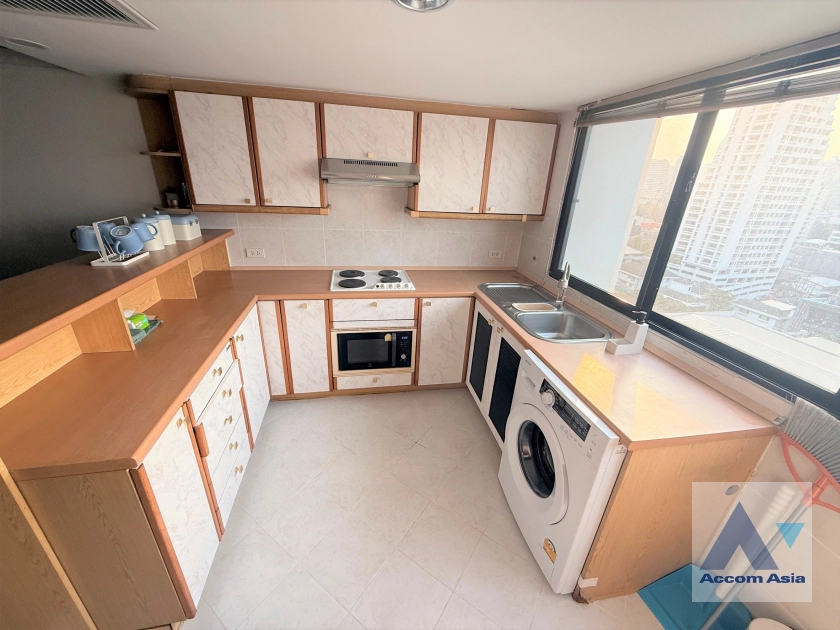  1  2 br Condominium For Rent in Sukhumvit ,Bangkok BTS Thong Lo at United Tower AA45303