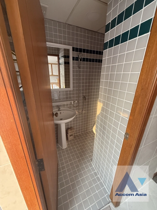 9  2 br Condominium For Rent in Sukhumvit ,Bangkok BTS Thong Lo at United Tower AA45303