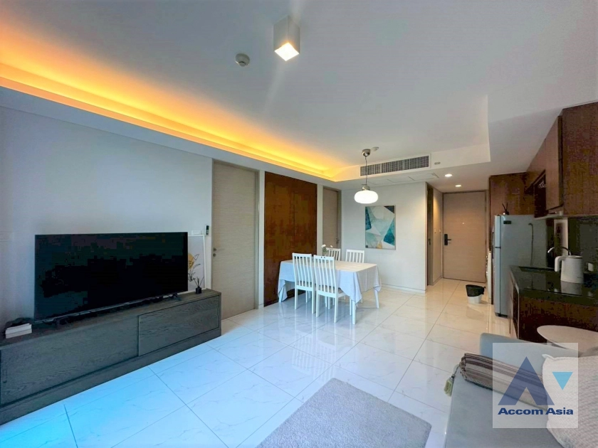 Siamese Thirty Nine Condominium  2 Bedroom for Sale BTS Phrom Phong in Sukhumvit Bangkok