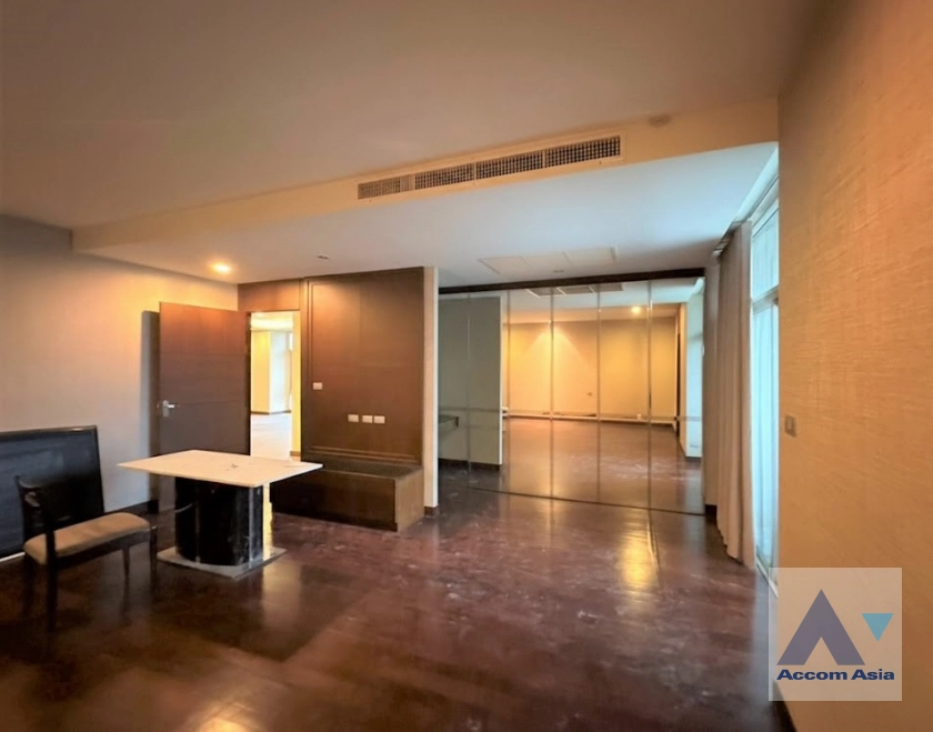 6  3 br Apartment for rent and sale in Sathorn ,Bangkok BRT Thanon Chan at Low Rise Residence AA45308
