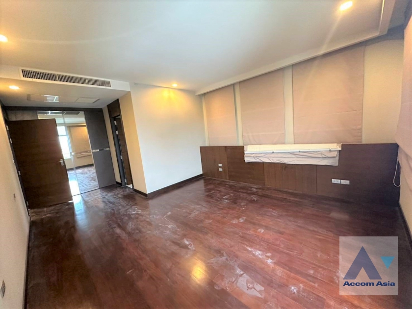 13  3 br Apartment for rent and sale in Sathorn ,Bangkok BRT Thanon Chan at Low Rise Residence AA45308