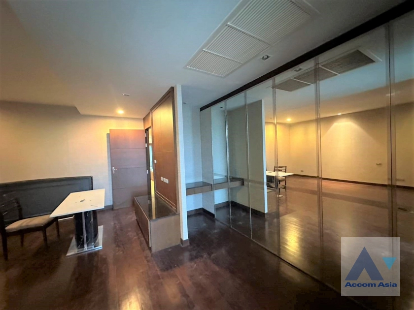 7  3 br Apartment for rent and sale in Sathorn ,Bangkok BRT Thanon Chan at Low Rise Residence AA45308