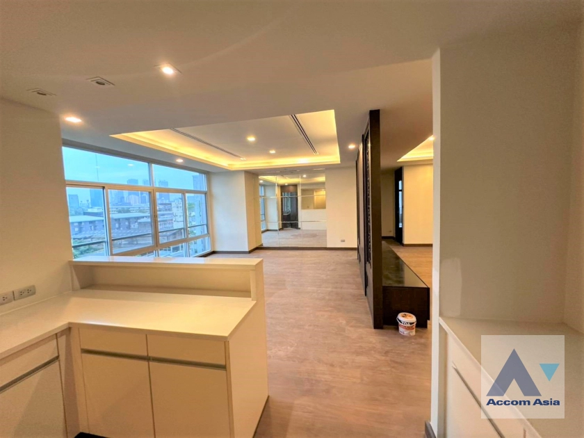 unit 3 Bedrooms  Apartment For Rent & Sale in Sathorn, Bangkok  near BRT Thanon Chan (AA45308)