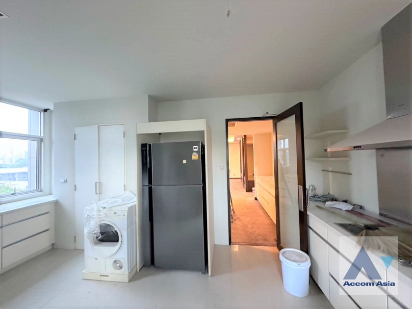 unit 3 Bedrooms  Apartment For Rent & Sale in Sathorn, Bangkok  near BRT Thanon Chan (AA45308)