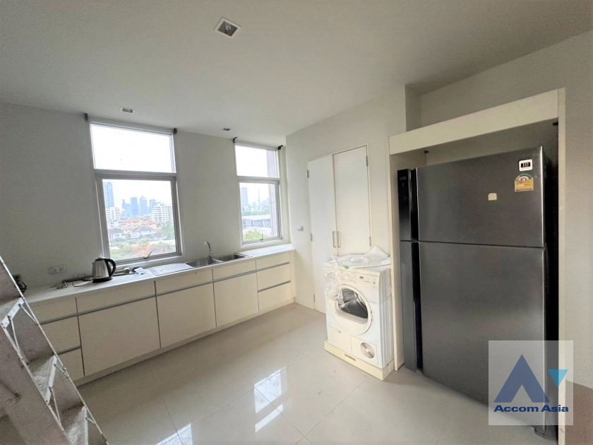 unit 3 Bedrooms  Apartment For Rent & Sale in Sathorn, Bangkok  near BRT Thanon Chan (AA45308)