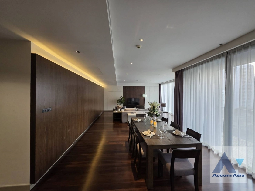 4  3 br Apartment For Rent in Sukhumvit ,Bangkok  at Modern Apartment AA45310