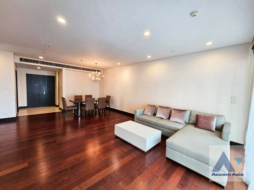  1  2 br Condominium For Rent in Ploenchit ,Bangkok BTS Chitlom at The Park Chidlom AA45318