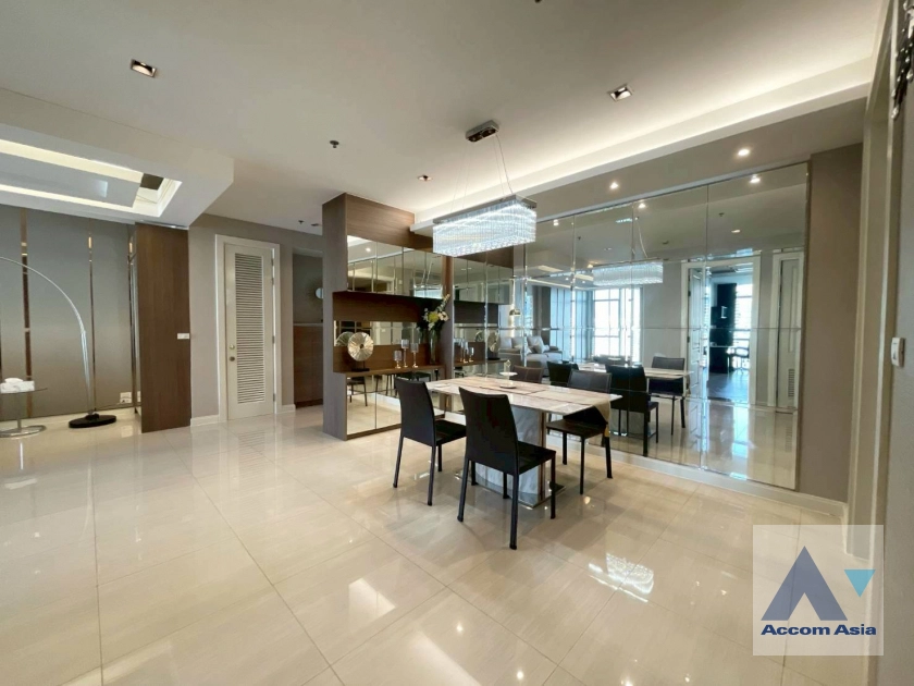 4  2 br Condominium For Rent in Ploenchit ,Bangkok BTS Ploenchit at Athenee Residence AA45320