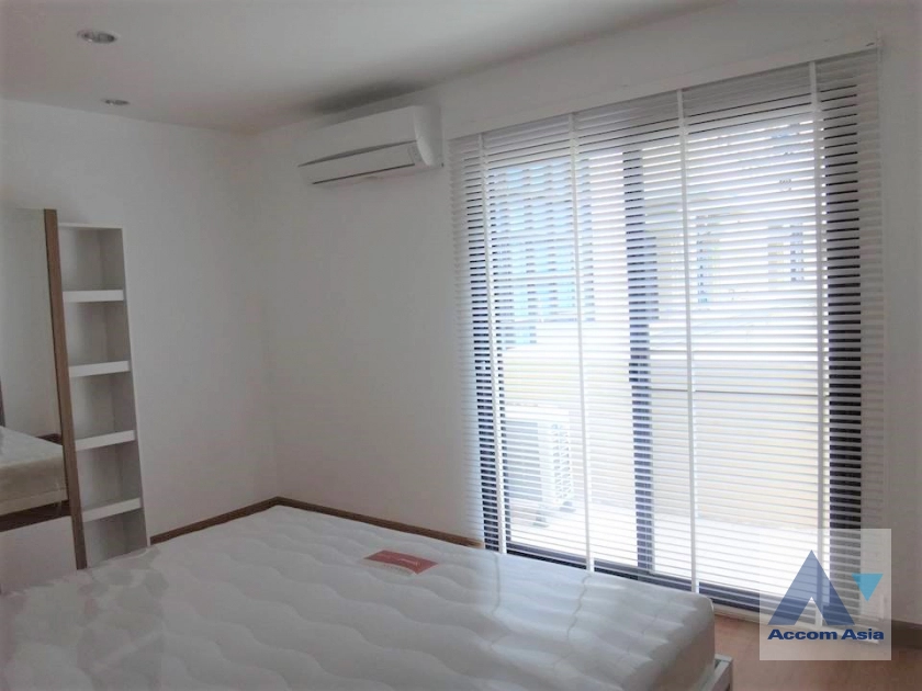 8  2 br Condominium for rent and sale in Silom ,Bangkok BTS Sala Daeng - MRT Silom at Silom Terrace AA45322