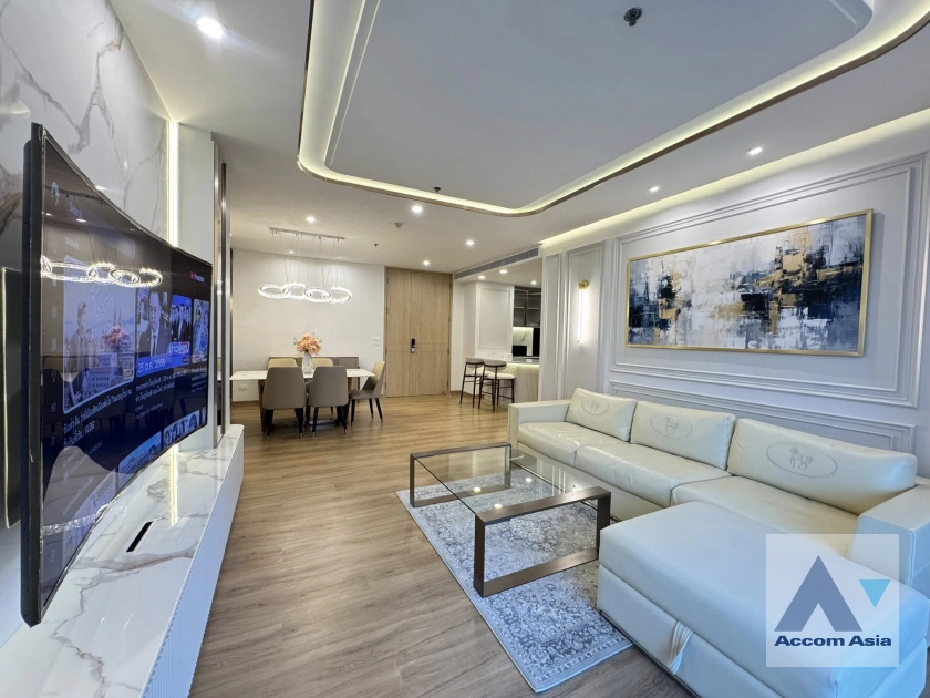  1  3 br Condominium For Rent in Silom ,Bangkok BTS Sala Daeng - MRT Silom at Royal Saladaeng AA45328