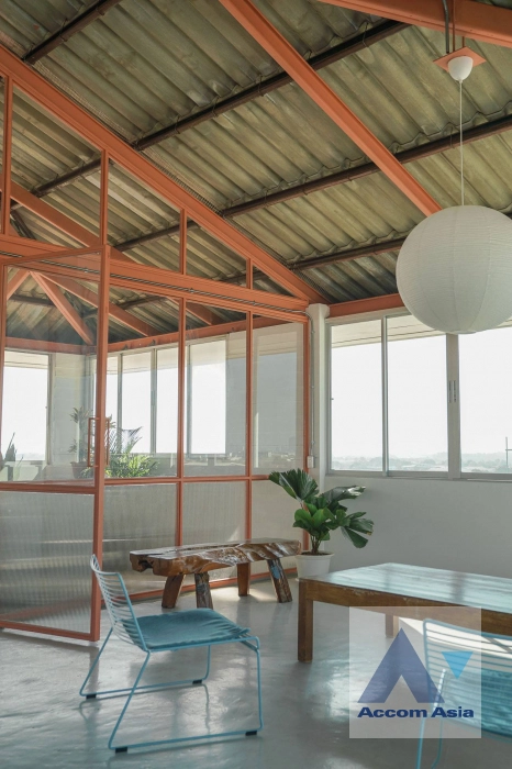 unitTop floor, Newly renovated, Fully Furnished |  1 Bedroom  Apartment For Rent in Samutprakan, Samutprakan  near ARL Ratchaprarop (AA45342)